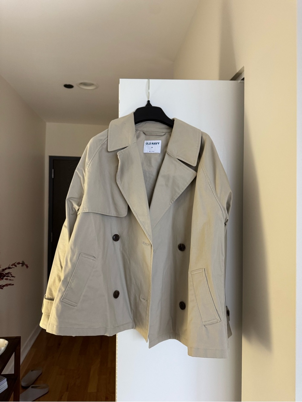 Old Navy Women's Light Beige Double-Breasted Trench Jacket